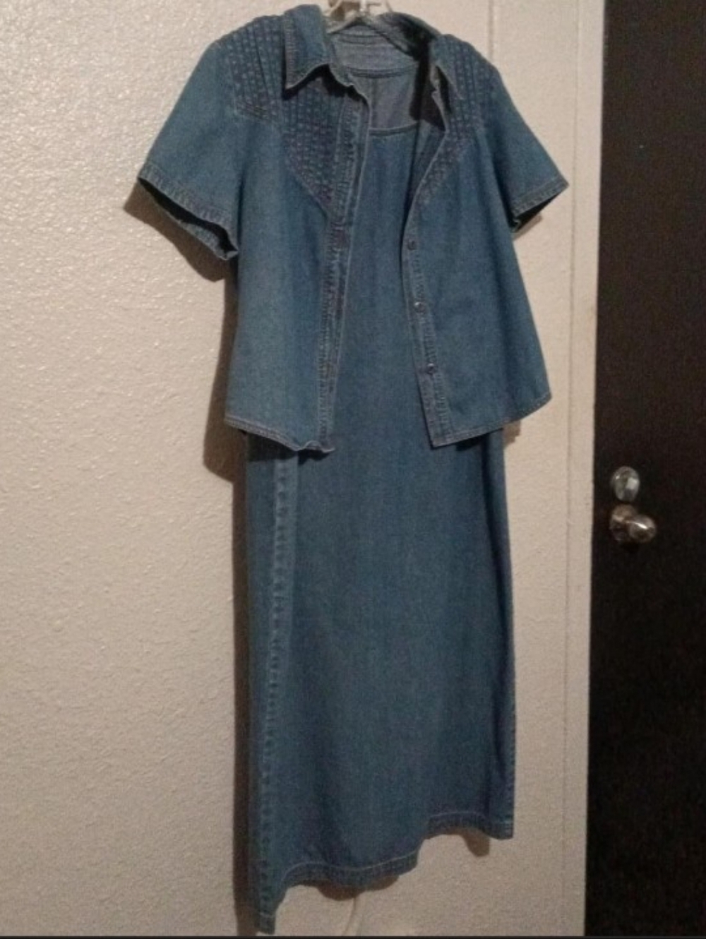 Classic Denim Two-Piece Dress Set in Medium Blue - Picture 3 of 7